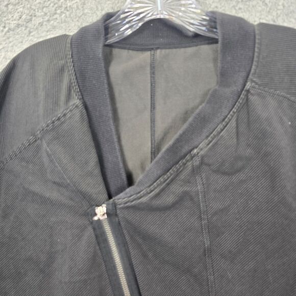 Lululemon Athletica Women's Mula Bundle Asymmetric Zip Black Jacket Size 10 - Picture 2 of 8